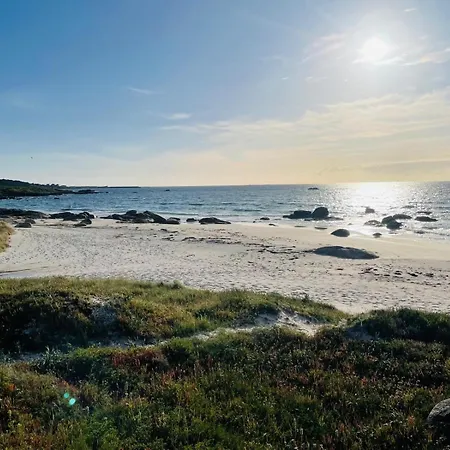 Beirada 1 En Porto De Portocubelo Con Parking Lira (A Coruna)